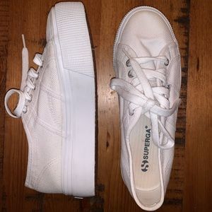 White Platform Supergas